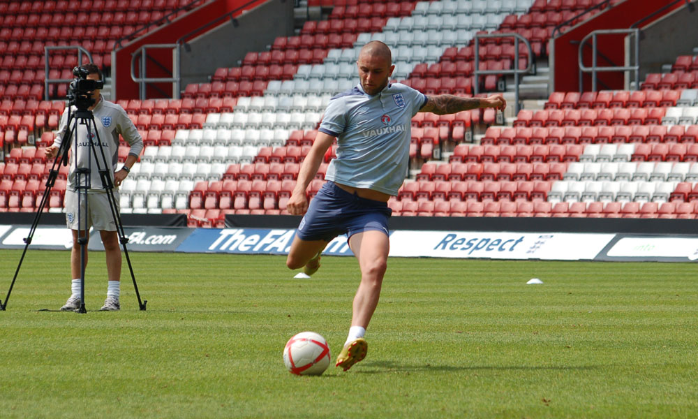 Henri Lansbury penalty
